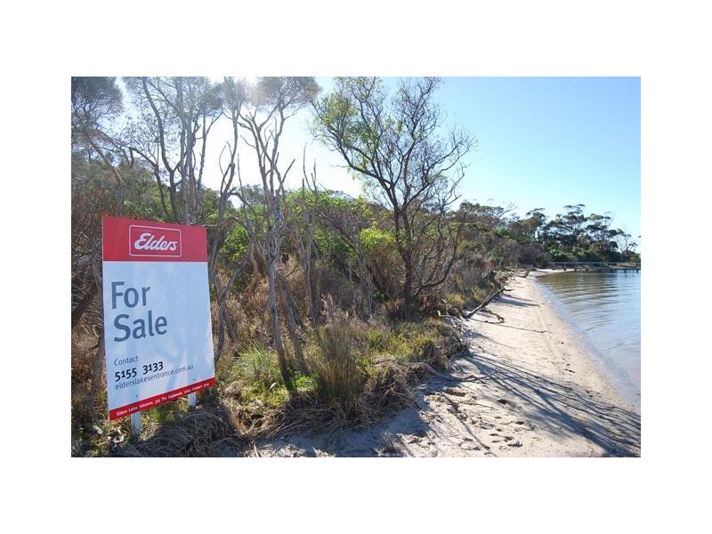 82A Lakeshore Drive, Lakes Entrance VIC 3909