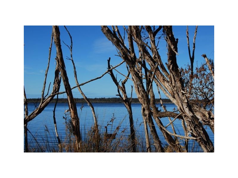 82A Lakeshore Drive, Lakes Entrance VIC 3909