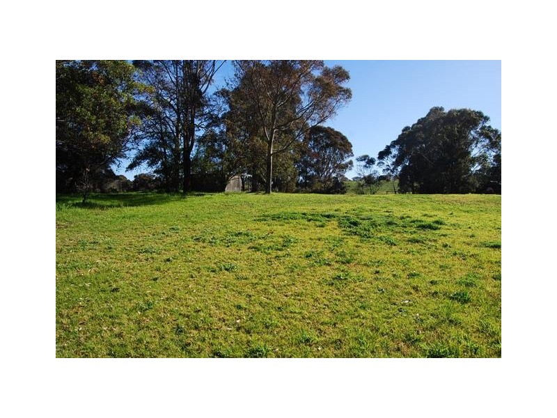 82A Lakeshore Drive, Lakes Entrance VIC 3909