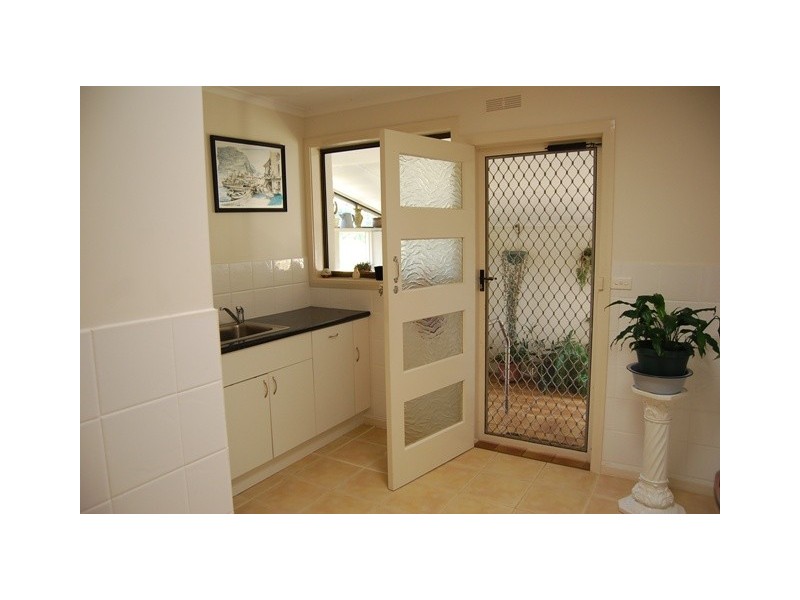 Lakes Entrance VIC 3909