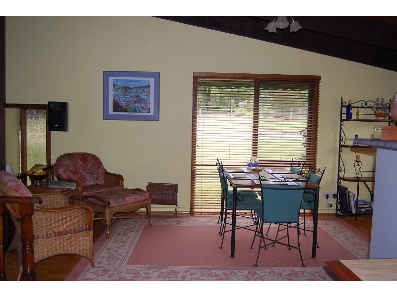 75 Lake Bunga Beach Road, Lakes Entrance VIC 3909