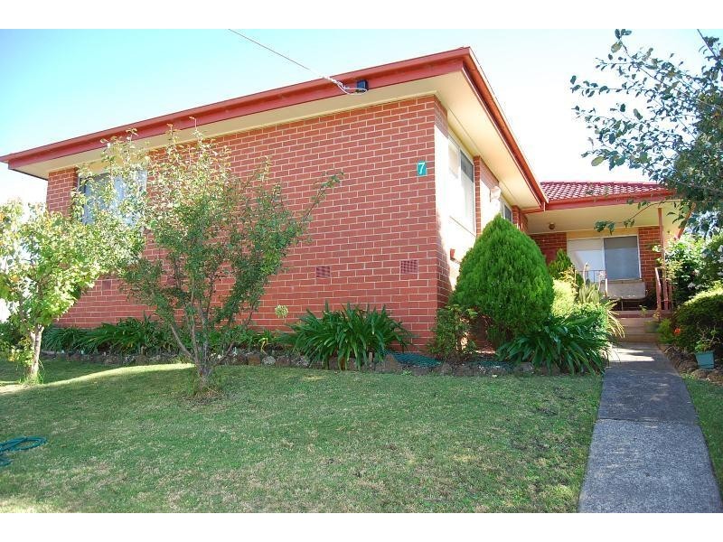 7 Webb Court, Lakes Entrance VIC 3909