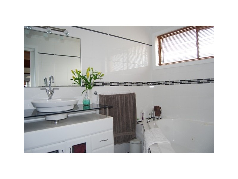 46 Creighton Street, Lakes Entrance VIC 3909