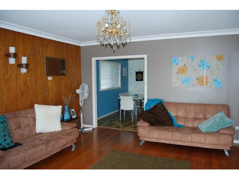 2 Dargo Street, Lakes Entrance VIC 3909