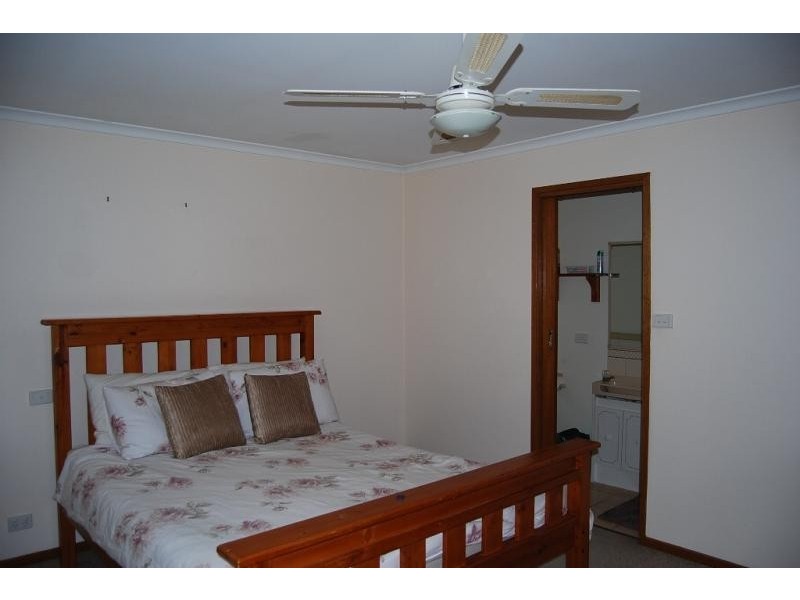 31 West Crescent, Lakes Entrance VIC 3909