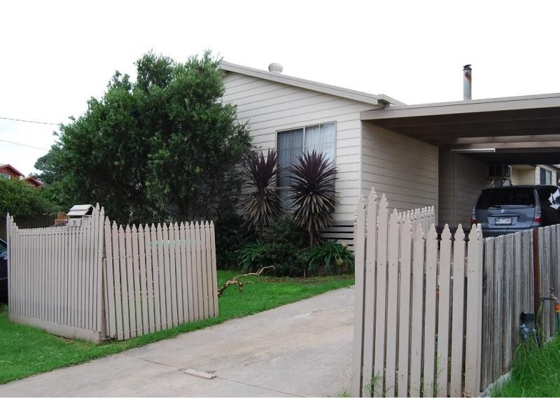 31 West Crescent, Lakes Entrance VIC 3909