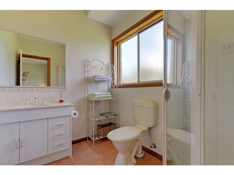 165 Rosherville Road, Metung VIC 3904