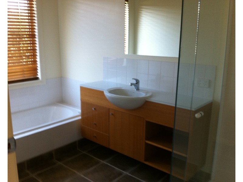 103 Stirling Drive, Lakes Entrance VIC 3909