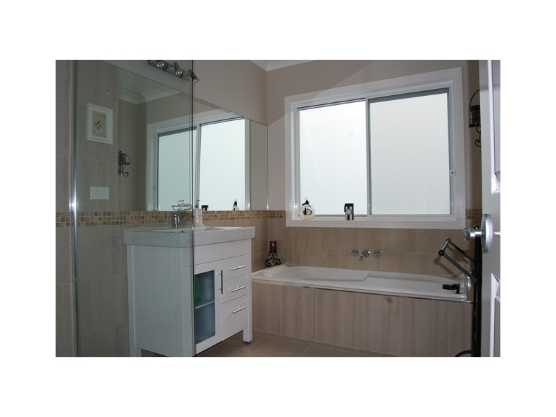 69 Goldring Road, Lakes Entrance VIC 3909