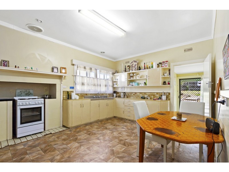 67 Carpenter Street, Lakes Entrance VIC 3909