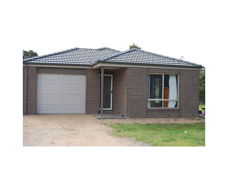 7 Kingston Street, Nowa Nowa VIC 3887