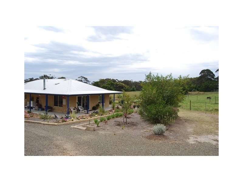 183 Ostlers Road, Lakes Entrance VIC 3909