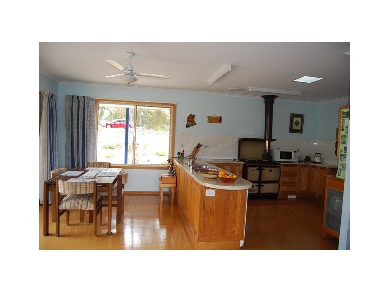 183 Ostlers Road, Lakes Entrance VIC 3909