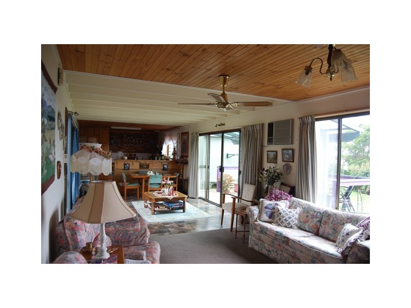 17 View Street, Lakes Entrance VIC 3909