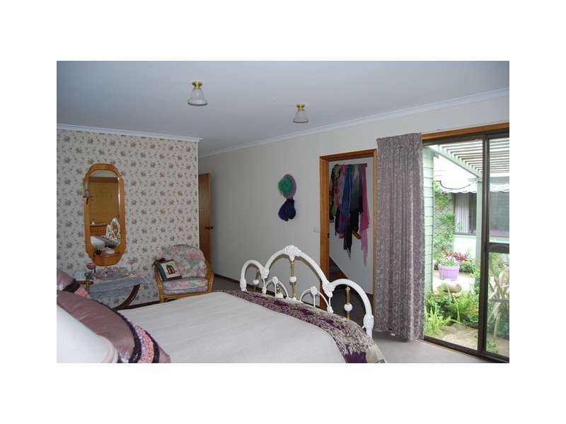 17 View Street, Lakes Entrance VIC 3909