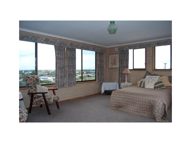 17 View Street, Lakes Entrance VIC 3909