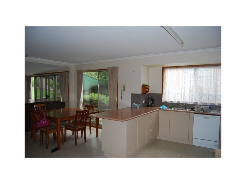 31 West Crescent, Lakes Entrance VIC 3909