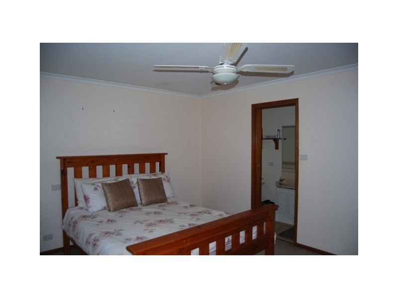 31 West Crescent, Lakes Entrance VIC 3909