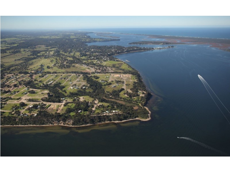 7 Gloria Avenue, Metung VIC 3904