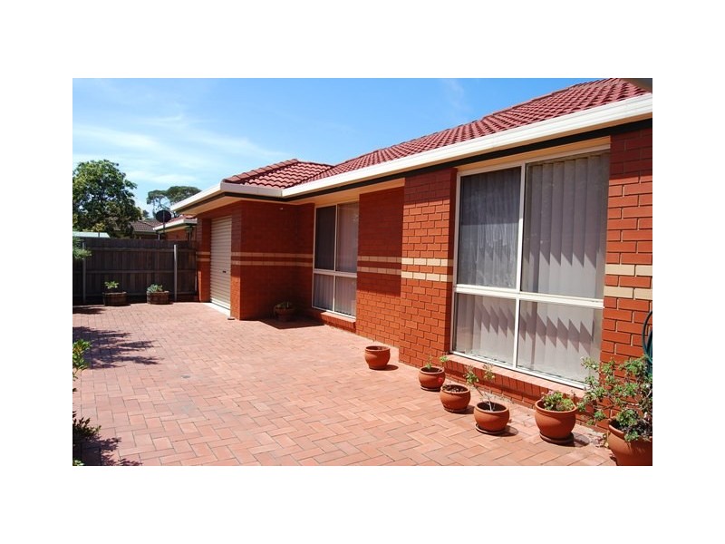 Unit 10 67-73 Roadknight Street, Lakes Entrance VIC 3909