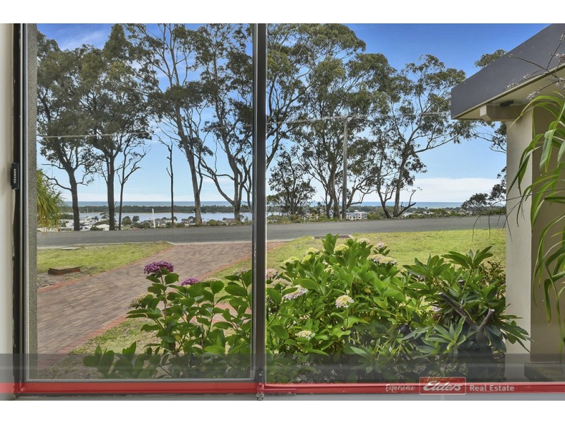 55 Seaview Parade, Kalimna VIC 3909