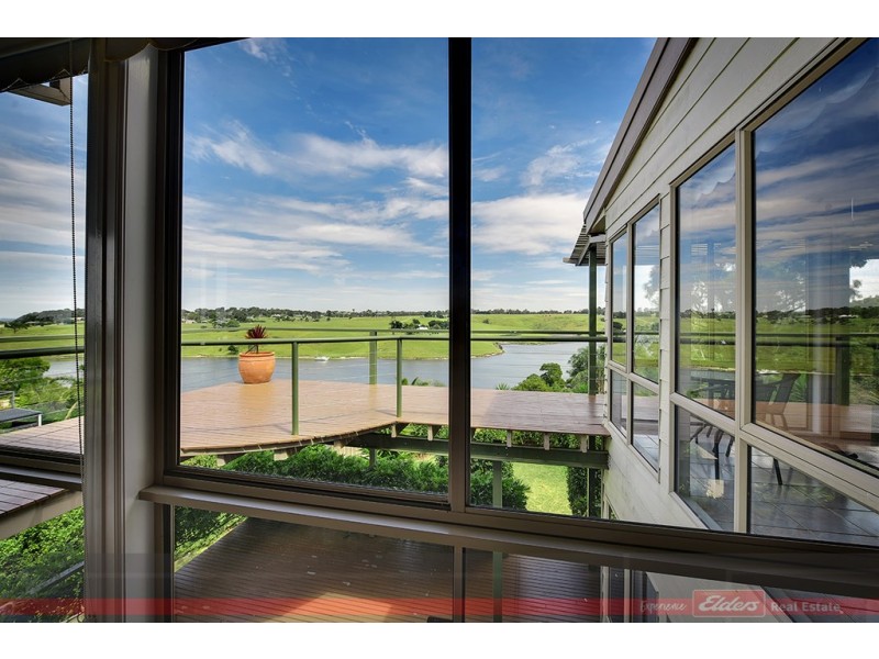 2 Bass Close, Lakes Entrance VIC 3909