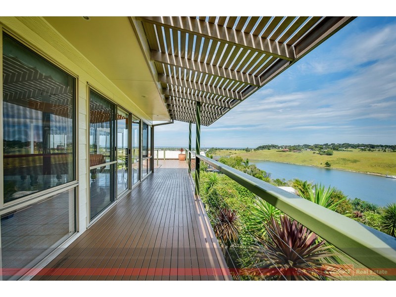 2 Bass Close, Lakes Entrance VIC 3909