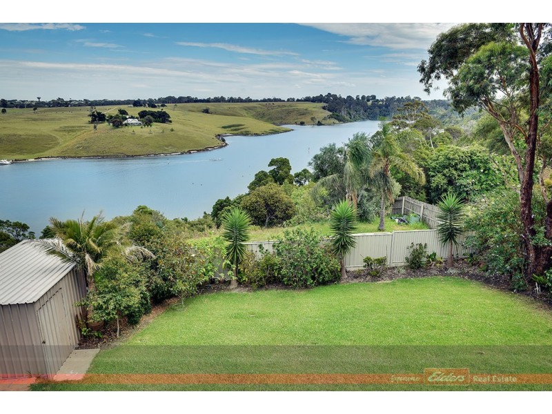 2 Bass Close, Lakes Entrance VIC 3909