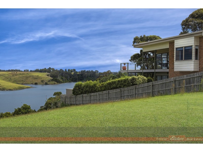2 Bass Close, Lakes Entrance VIC 3909