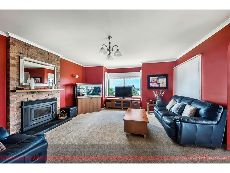 2 Bass Close, Lakes Entrance VIC 3909