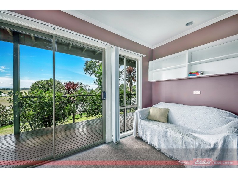 2 Bass Close, Lakes Entrance VIC 3909