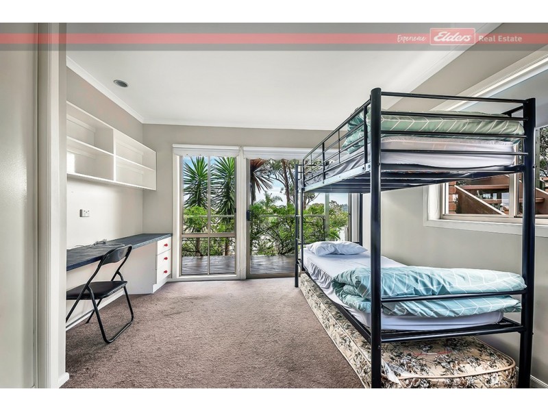 2 Bass Close, Lakes Entrance VIC 3909