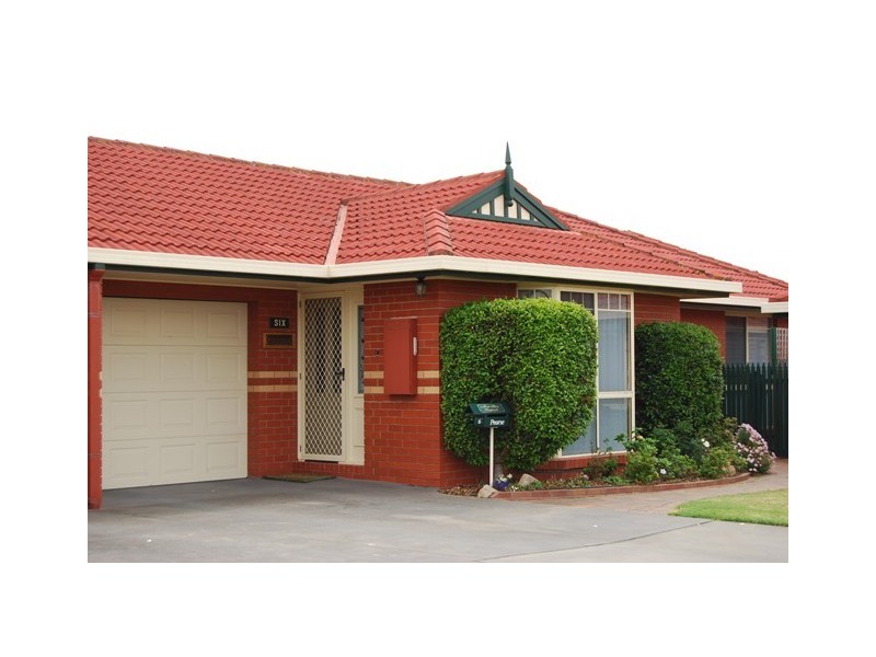 Unit 6 67-73 Roadknight Street, Lakes Entrance VIC 3909