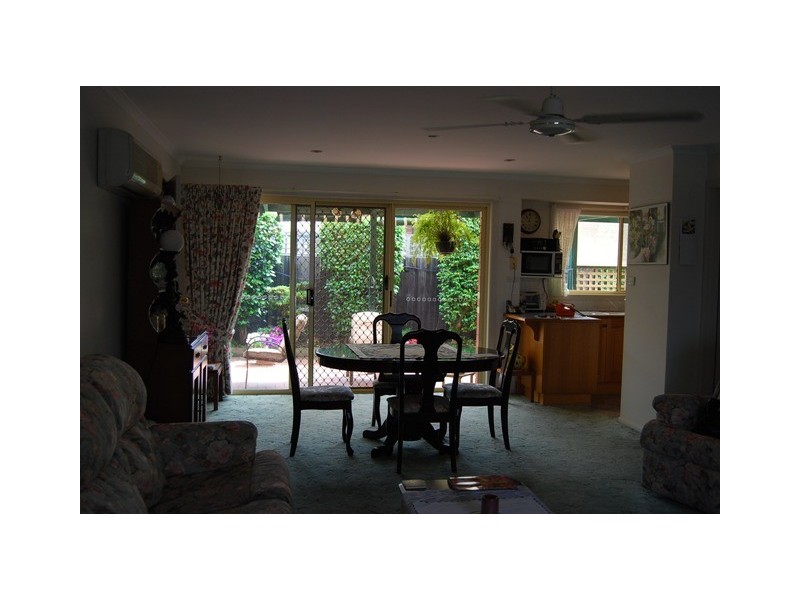 Unit 6 67-73 Roadknight Street, Lakes Entrance VIC 3909