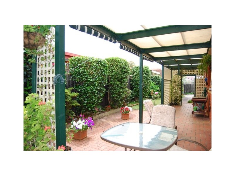 Unit 6 67-73 Roadknight Street, Lakes Entrance VIC 3909
