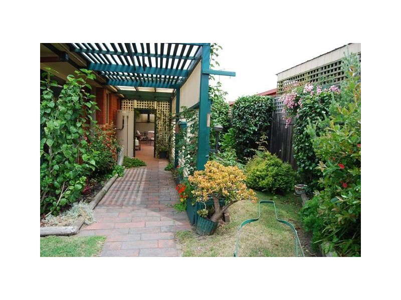 Unit 6 67-73 Roadknight Street, Lakes Entrance VIC 3909
