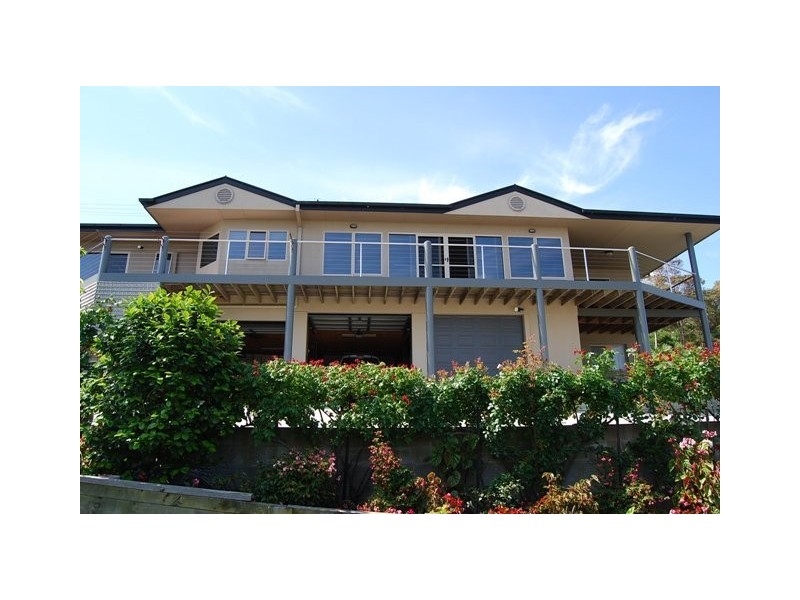 15 Gay Street, Lakes Entrance VIC 3909