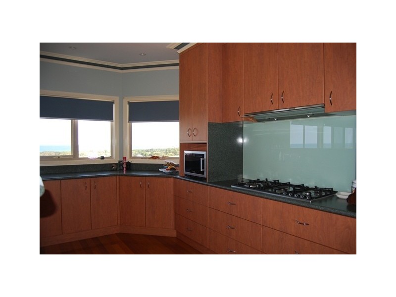 15 Gay Street, Lakes Entrance VIC 3909