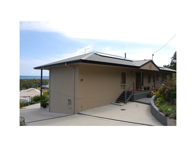 15 Gay Street, Lakes Entrance VIC 3909