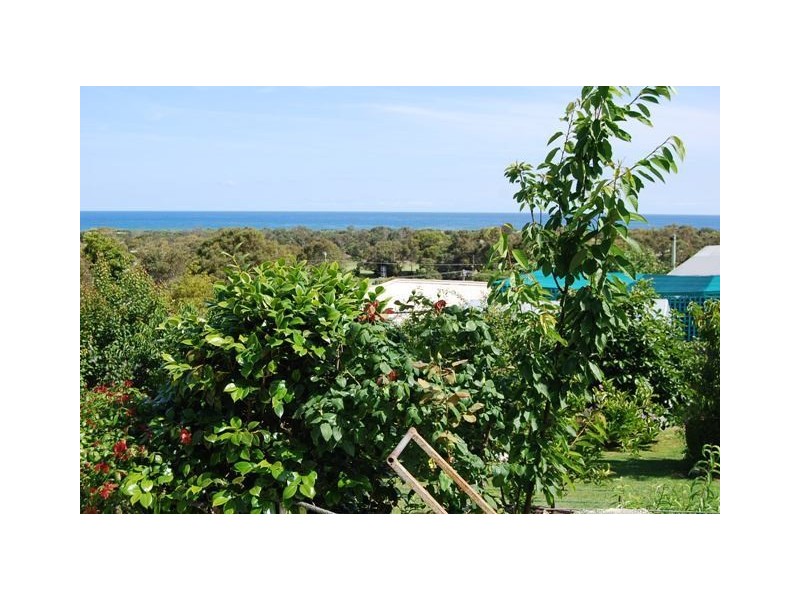 15 Gay Street, Lakes Entrance VIC 3909