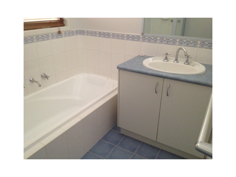 118 Marine Parade, Lakes Entrance VIC 3909