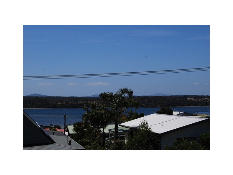 8 Hillcrest Way, Lake Tyers Beach VIC 3909