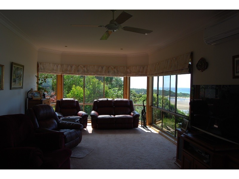 29 Skidale Close, Lake Tyers Beach VIC 3909
