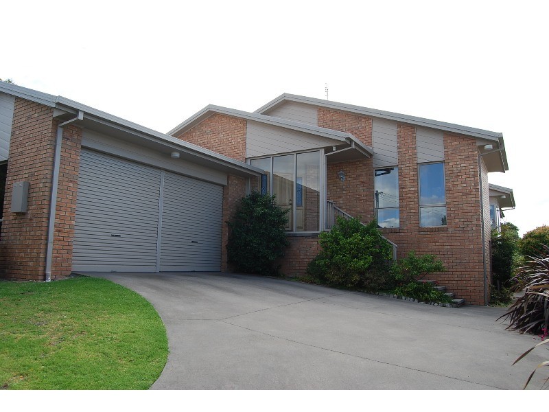 29 Skidale Close, Lake Tyers Beach VIC 3909