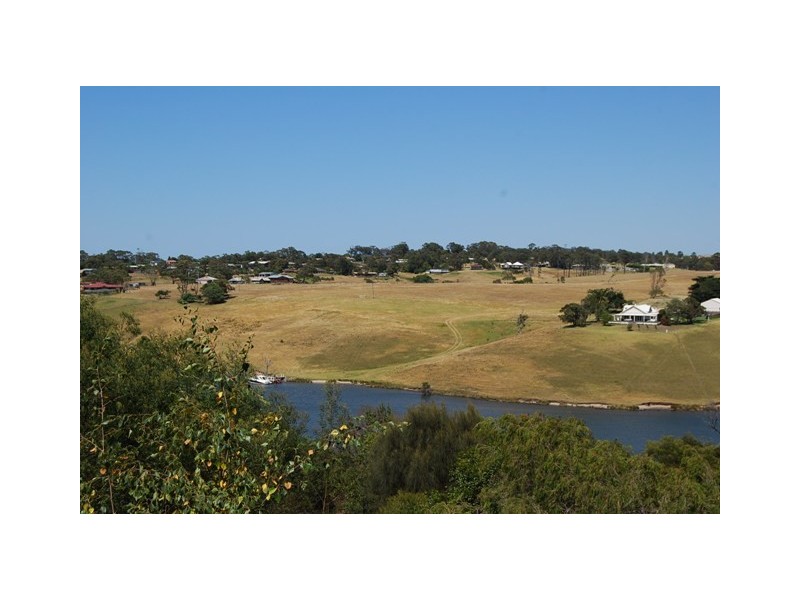 17 Nautilus Way, Lakes Entrance VIC 3909