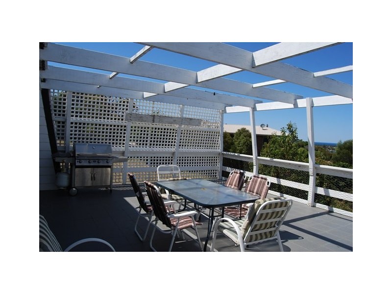 17 Nautilus Way, Lakes Entrance VIC 3909