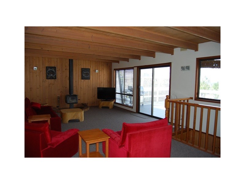 17 Nautilus Way, Lakes Entrance VIC 3909