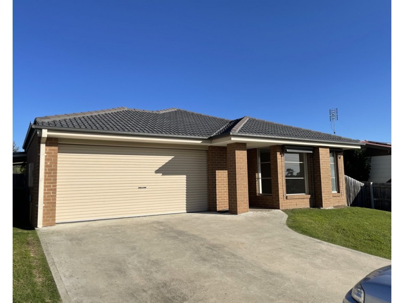 42 Albatross Road, Kalimna VIC 3909
