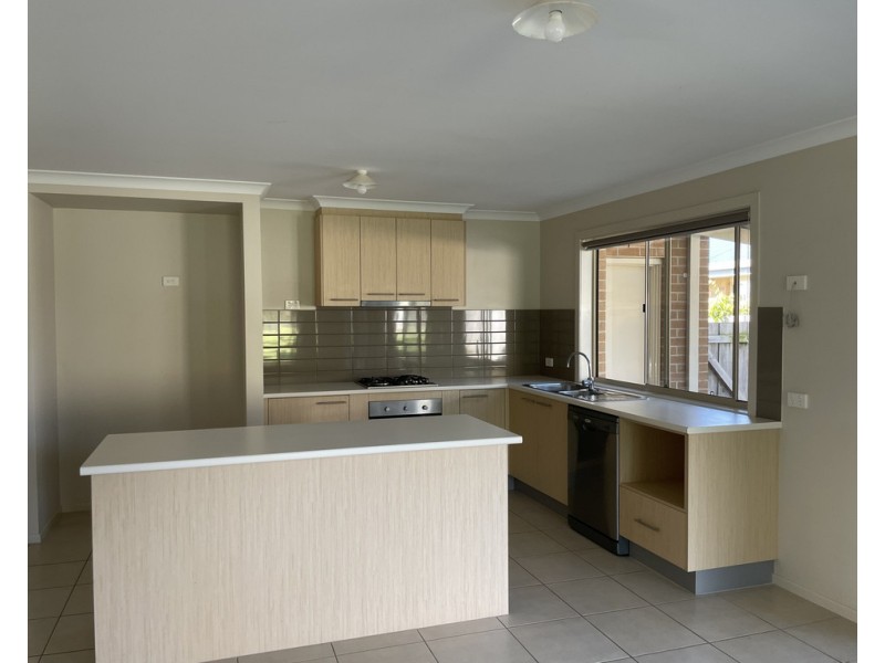 42 Albatross Road, Kalimna VIC 3909