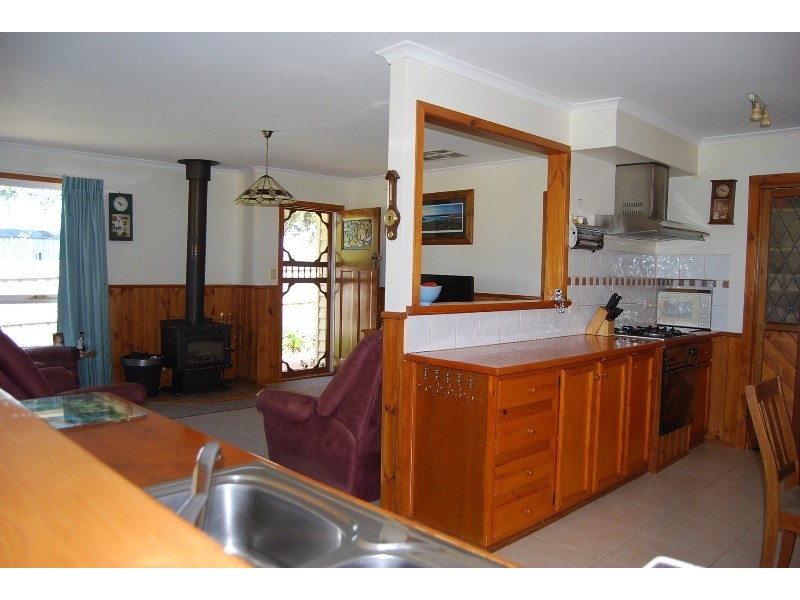 191 Hunters Lane, Lakes Entrance VIC 3909